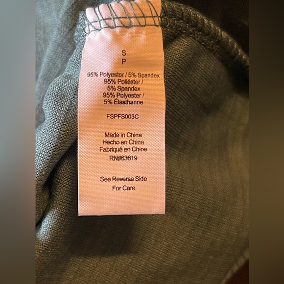 - Spyder Women’s Long Sleeve Crewneck Pullover Shirt Size s/p - Picture 7 of 8